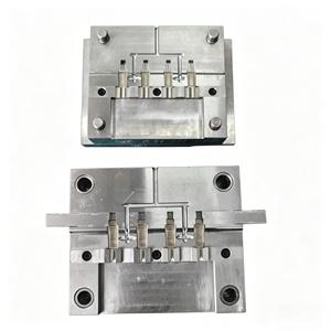 Moule de surmoulage pour capteur d'airbag destiné à l'électronique automobile - Product Image 1