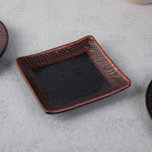 Nouvelles assiettes carrées en mélamine noires et rouges imprimées, assiettes à collation en <span class=keywords><strong>plastique</strong></span>, assiettes à apéritif en mélamine en promotion - Product Image 2