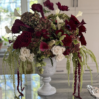 Bunga Mawar Hydrangea Merah Burgundy Real Touch Sutra Bertingkat 70cm dengan Stand untuk Dekorasi Bunga Pernikahan dari Supplier