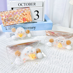 ของเล่นบีบหนูแฮมสเตอร์น่ารัก นุ่มมาก ทำจาก TPR เหมาะสำหรับทุกวัย ของเล่นบีบคลายเครียด ของขวัญสร้างสรรค์เพื่อการผ่อนคลาย - Product Image 2