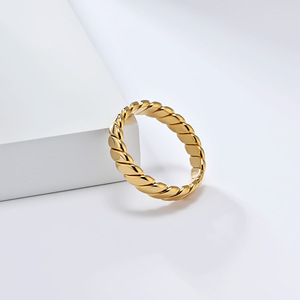 Anillo de acero inoxidable con trenza geométrica de estilo europeo americano para mujer, joyería de uso diario, anillo de pinky K R930 - Product Image 3