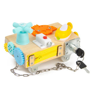 Pannello di Attività in Legno Ecologico a Tema Auto per Bambini da 2 a 4 Anni, con Ingranaggi e Leve, per lo Sviluppo delle Abilità Motorie Fini - Product Image 1