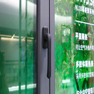 Nouvelles fenêtres à ouverture vers l'intérieur en alliage d'aluminium Lolands, à double <span class=keywords><strong>battant</strong></span>, avec moustiquaire magnétique double en acier inoxydable et double vitrage - Product Image 5