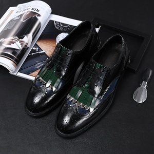 Scarpe Eleganti Casual con Lacci VALENTINA, Punta Affusolata e Nappe, Resistenti all'Usura, in Pelle, Tendenza Primavera-Estate-Inverno 2024 - Product Image 1