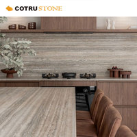 Îlot de cuisine en travertin beige naturel de luxe haut de gamme d'Italie, comptoir personnalisé, dalle de pierre pour plan de travail