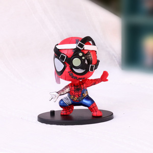 Action Figure Creativa di Spider-Man Modello Bambola con Cappello e Zaino Danneggiati in Battaglia Ornamento Decorativo da Scrivania in PVC - Product Image 3