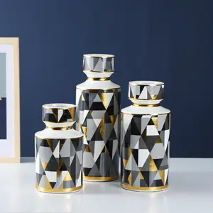 Armadio creativo dipinto a mano Set di tre pezzi vaso di porcellana artigianato decorazione del Desktop