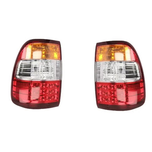 Luces traseras aplicables a los modelos Toyota Land Cruiser LC100FJ100 de 1997-2007, modelos 4500 y 4700. - Product Image 4