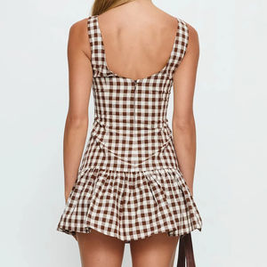 Robe mini moulante vintage marron à carreaux sans manches avec ourlet à volants - Robe d'été décontractée rétro - Product Image 3