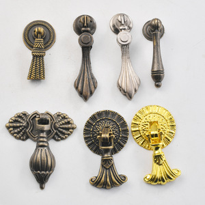 European Style Zinc Alloy <b>Cabinet</b> Door Handle Novelty Shape Antique Bronze Durable Furniture Hardware - Product Image 1