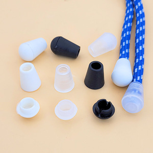 Doudoune à capuche en plastique, avec cordon élastique, ajustement à la taille, embouts noirs et blancs - Product Image 3