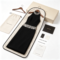 Robe de soirée formelle pour femme, col halter, col haut, richement ornée de perles et de sequins, sans manches, coupe ajustée, longueur maxi