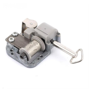 Boîte à musique classique San Kyo à huit notes, à remontage manuel, en alliage, avec mécanisme musical améliorant le mouvement et son <span class=keywords><strong>de</strong></span> qualité supérieure. - Product Image 3