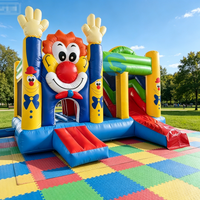 Château gonflable à thème clown joyeux pour enfants, idéal pour les jeux, les divertissements, les fêtes et les activités de plein air