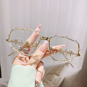 New Fashion Y2K <b>Sunglasses</b> Gold Frame Rhinestone Detail Large <b>Square</b> UV400 Women Street Style - Product Image 2