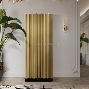Meuble à vin de luxe moderne avec cadre en acier inoxydable doré, pieds en verre noir, buffet de salon, présentoir de bar, rangement Rkj-rx23139 - Product Image 3
