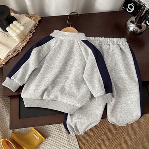 Nouveaux vêtements de sport pour garçons tenue d'automne <span class=keywords><strong>veste</strong></span> à manches longues de style coréen élégant avec <span class=keywords><strong>printemps</strong></span> et automne pour enfants costume de bébé pour garçon - Product Image 4