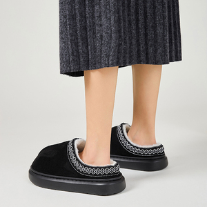 Giày dép lê mùa đông mềm mại giả da lộn lông xù ấm áp trong nhà dành cho nữ và nam - Product Image 5