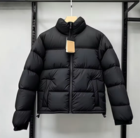 Doudoune personnalisée de haute qualité, styles tendance, réversible et grandes tailles, pour l'hiver : chaleur, confort, coupe-vent et protection contre le froid.