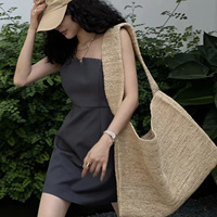 Sac fourre-tout en paille tressé à la main en raphia grande capacité pour femme – Idéal pour l'été, la plage, les vacances, les voyages – Tendance et décontracté