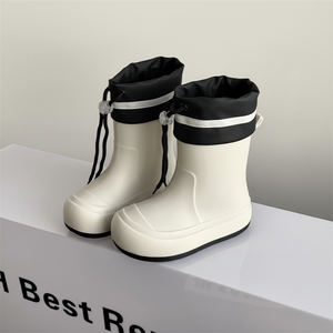 Stivali da pioggia estivi da donna stivali medi impermeabili per l'uso quotidiano durante le stagioni delle piogge Item-KK865 essenziali - Product Image 1