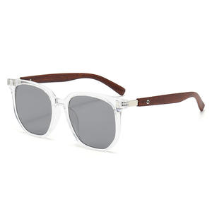 2024 Nouvelle Offre Spéciale Vente en gros <span class=keywords><strong>pas</strong></span> <span class=keywords><strong>cher</strong></span> <span class=keywords><strong>lunettes</strong></span> <span class=keywords><strong>de</strong></span> <span class=keywords><strong>soleil</strong></span> en bambou <span class=keywords><strong>lunettes</strong></span> <span class=keywords><strong>de</strong></span> <span class=keywords><strong>soleil</strong></span> en bois - Product Image 1