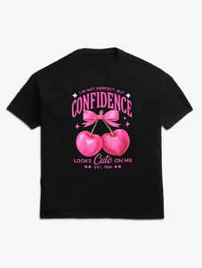 T-shirt da donna nera con stampa ciliegie, vestibilità ampia, girocollo, casual, manica corta, 100% cotone jersey, tutte le stagioni - Product Image 1