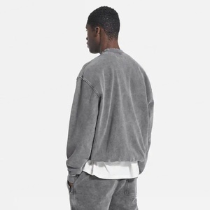 Sweat-shirt gris vintage en tissu molletonné 450 g/m², style délavé à l'acide, col rond, pour homme - Product Image 4