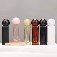Flacon de recharge de parfum carré 30 ml en verre haut de gamme, flacon de voyage exquis, flacon de parfum vide, vaporisateur de recharge de parfum, dispositif de pulvérisation