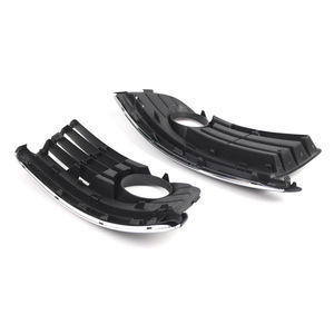 กรอบไฟตัดหมอก Volkswagen Sagitar ปี 2006-2009 สีดำเงา ABS สำหรับกระจังหน้าช่องดักอากาศด้านล่าง - Product Image 3