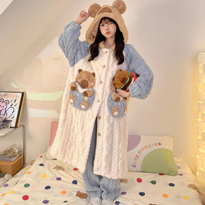 Camisón de otoño e <span class=keywords><strong>invierno</strong></span>, <span class=keywords><strong>pijama</strong></span> de lana Coral para mujer con dibujos animados de terciopelo grueso adecuado para ropa de hogar al aire libre en <span class=keywords><strong>invierno</strong></span> - Product Image 3