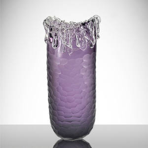 बैंगनी कांच के फूल फूलदान घर सजावट के लिए चीन में किए गए डिजाइनर फूलदान - Product Image 2