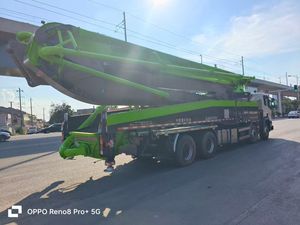 Camions pompe à béton d'occasion Zoomlion 56m, année 2013, modèle ZLJ5430THBSE, bon état - Product Image 5