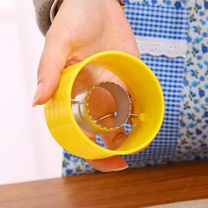 เครื่องมือปอกเปลือกข้าวโพดแบบใช้มือสำหรับขายส่ง, อุปกรณ์อเนกประสงค์สำหรับผักพร้อมใบมีดสแตนเลส, พลาสติก PC ช่วยแยกเมล็ดข้าวโพด - Product Image 4