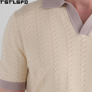 Polo de punto calado con corte y costura para hombre, color crema taupe, cuello en contraste, estilo Old Money. Fabricantes de polos para hombre al por mayor. - Product Image 5