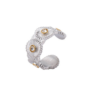 Anillo de acero inoxidable yunnique con diseño de margarita y diamantes para mujer, uso diario - Product Image 4