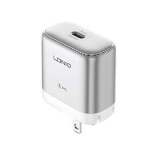 Chargeur de Voyage Universel Haute Qualité Compatible Multi-Pays Adaptateur Secteur Rapide pour iPhone 17 et Tous les Téléphones Mobiles - Product Image 2