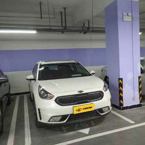 Voiture d'occasion <span class=keywords><strong>Kia</strong></span> <span class=keywords><strong>Niro</strong></span> 2017 1.6L Deluxe Hybride SUV compact conduite à gauche 6 vitesses DCT Essence Économique Voiture familiale Coches Usados - Product Image 2