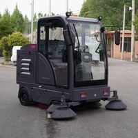 Machine de balayage industrielle à conducteur marchant à pied et à conducteur assis pour l'élimination de la poussière sur les sols en ciment