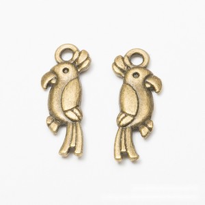 Colgante de Cacatúa Crestada en Aleación de Zinc con Acabado Bronce Plateado Antiguo para Tobillera de Playa Tropical - Product Image 3