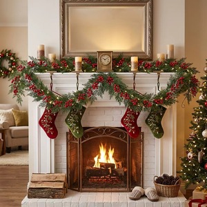 Guirlande de Noël Zong Shuo avec aiguilles de pin artificielles et baies rouges pour la décoration de cheminée et de manteau de cheminée - Product Image 1