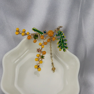Liquidação: Broche de Planta em Liga com Strass, Esmalte e Cristal, Banhado a Ouro 18K, para Casacos Femininos, Festas e Casamentos - Product Image 5