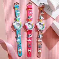 Montre-bracelet pour enfants avec motifs cœur, licorne et Saturne, montre tendance pour enfants, cadeau idéal pour les fêtes et les anniversaires pour garçons et filles