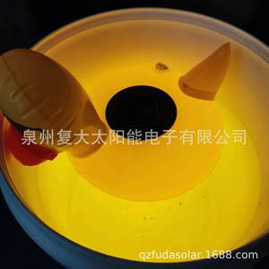 เป็ดยางเป่าลมสีเหลือง ไฟ LED PVC กันน้ำ IP67 โคมไฟตกแต่งสระว่ายน้ำ - Product Image 2