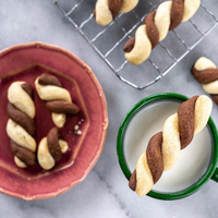 Machine à biscuits Ying Machinery Lemon Twist Cookies Biscotti Bicolore Koulourakia, nouvelle, 220v, pour les sucettes en forme de canne, les biscuits au beurre, les biscuits de Pâques