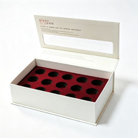 Boîte rigide écologique personnalisée recyclable avec fermeture magnétique et poignée, doublure en aluminium, impression dorée/argentée
