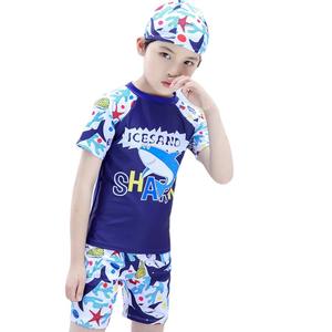 Traje de baño para niños, traje de baño de dos piezas con estampado de tiburones, traje de baño de secado rápido con gorro para niños de 3 a 13 años - Product Image 5