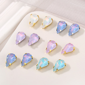 Cristales de vidrio en forma de lágrima con corte de pera y orificio para accesorios de joyería DIY 240602 - Product Image 1