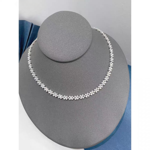 สร้อยคอเพชรเทนนิสทรงใบโคลเวอร์สี่แฉก เพชรเพาะเลี้ยง 18K ทองคำขาว ประดับเพชรลายดอกไม้ สำหรับผู้หญิง หรูหรา เหมาะสำหรับงานแต่งงาน งานเลี้ยงตอนเย็น - Product Image 2