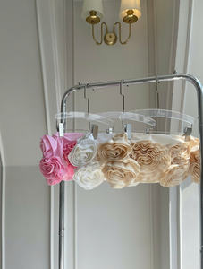 Coshe Alice 2025, colección romántica moderna de verano, sin cuello Top con hombros descubiertos, adorno Floral 3D tejido, ajuste ajustado de Vietnam - Product Image 6